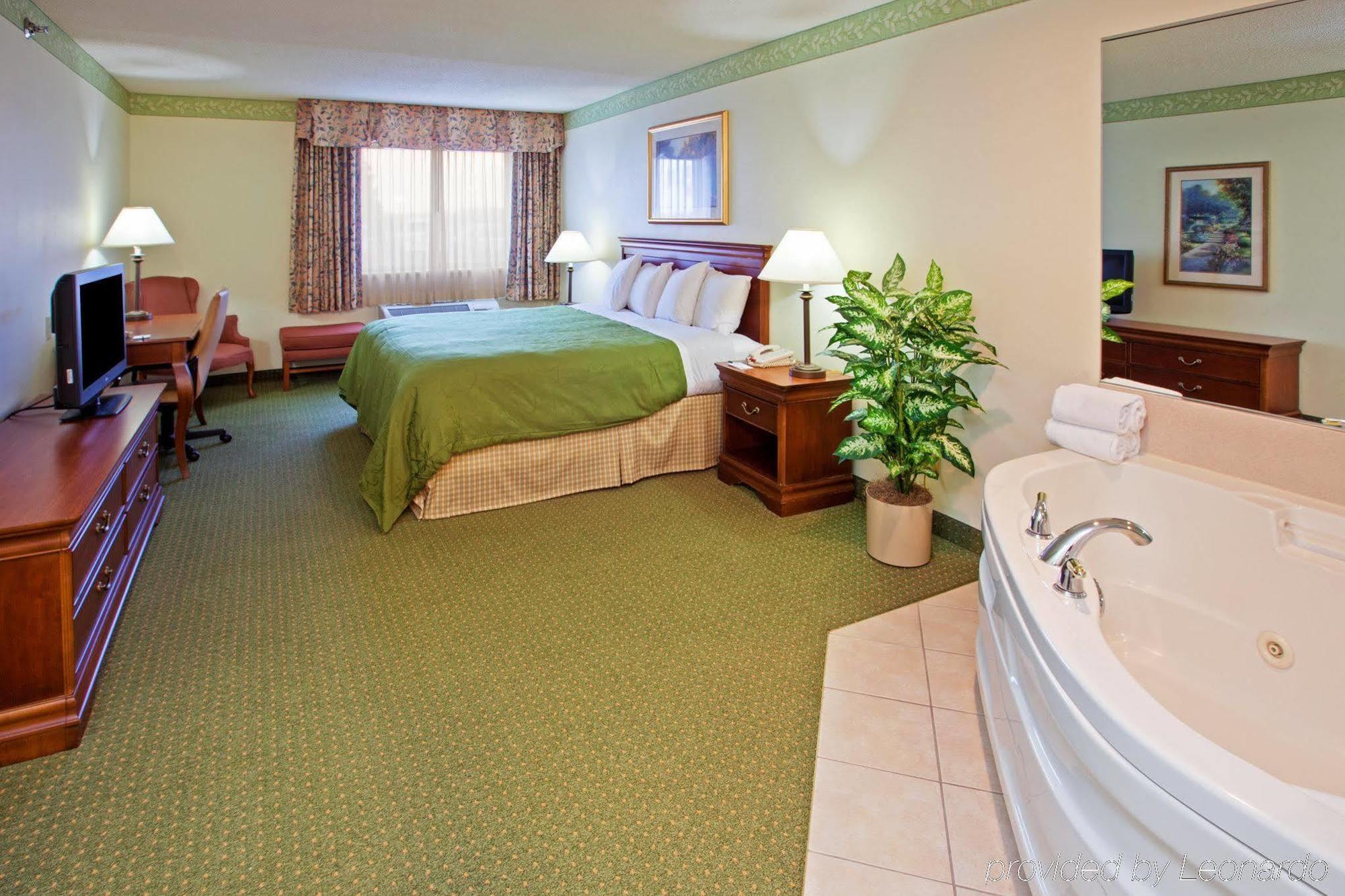 Baymont By Wyndham Mishawaka South Bend Area Exterior foto